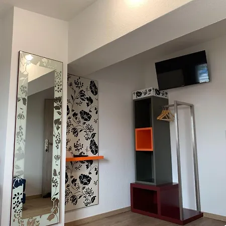 Holiday home Fuer Monteure In *